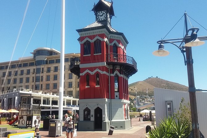 Robben Island Prison Museum Table Mountain Bo-Kaap All Tickets Included Full Day - How the guides shape the day