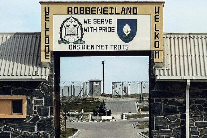 Robben Island Tour & Table Mountain guided Tour - Why the order of stops matters