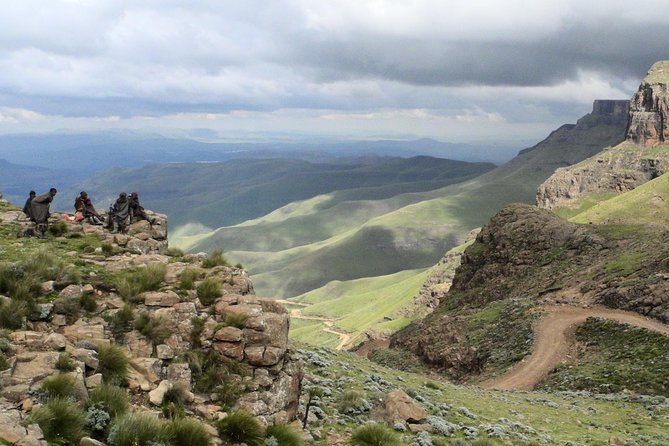 Sani Pass Private Day Tour from Durban - Changing to a 4x4 at Underberg
