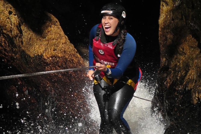 Short Canyoning Trip in The Crags - Rappelling through The Rush waterfall