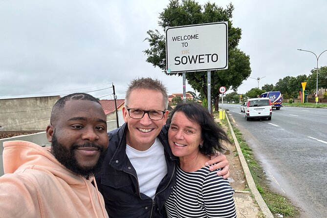 Soweto & Apartheid Museum Combo Tour - What the private vehicle changes