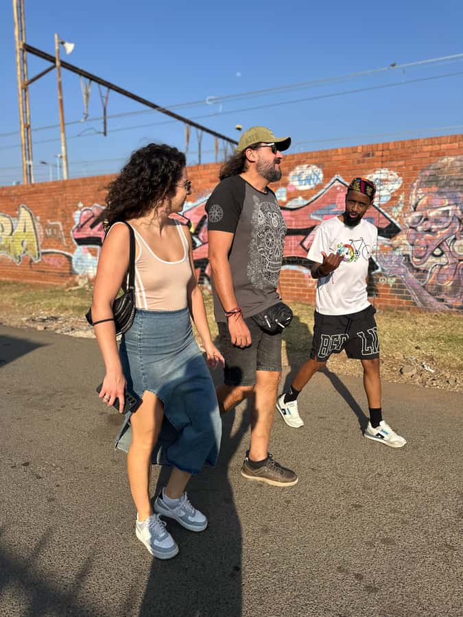 Soweto: Sip & Paint Walking Tour & Take Home a Canvas - How the wine fits into the afternoon