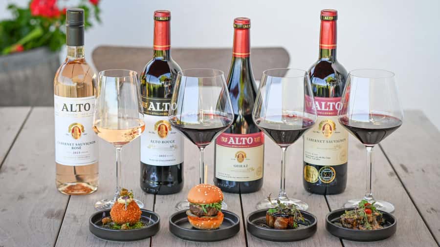 Stellenbosch: All-inclusive Private Wine Tour & Tastings - Starting in Stellenbosch’s old streets