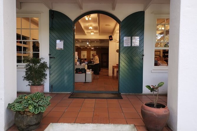 Stellenbosch&Franschhoek wineTasting Private Tour From Cape Town - Stellenbosch offers old streets and Cape Dutch style