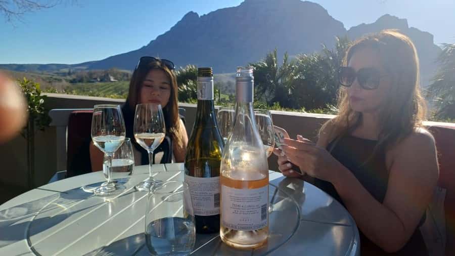 Stellenbosch, Franshoek ,Paarl Region (20 wine tastings) - Paarl and the road into wine country