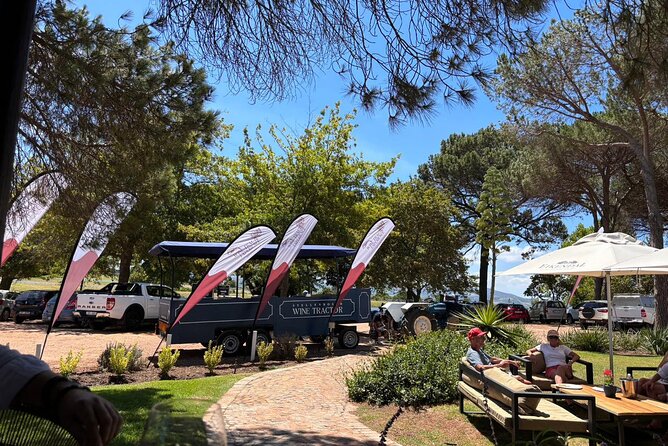 Stellenbosch Wine Tractor hop-on-hop off wine tasting tour - Why a tractor makes this Stellenbosch tour different
