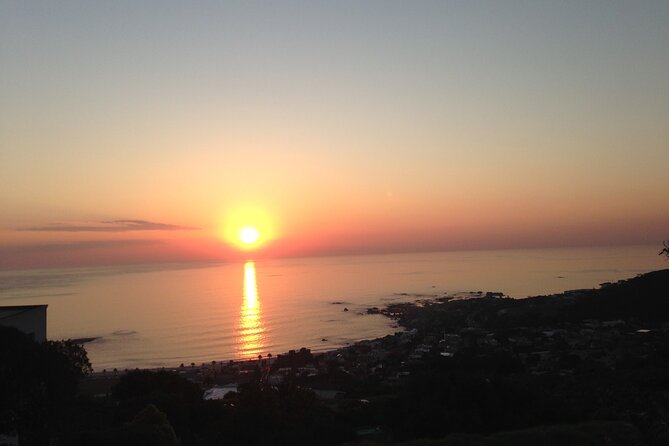 Summer Sunset Bus Tour in Cape Town - The open-top bus: freedom and exposure