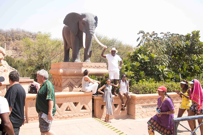 Sun City Day Tour From Johannesburg - Entering Sun City and finding your bearings