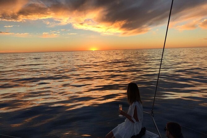 Sunset Champagne Cruise from Cape Town - A Cape Town sunset best viewed from the sea