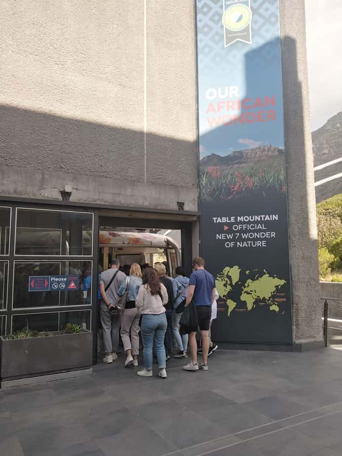 TABLE MOUNTAIN CABLE CAR EXPERIENCE WITH RESERVED TICKETS - Why Table Mountain deserves the time