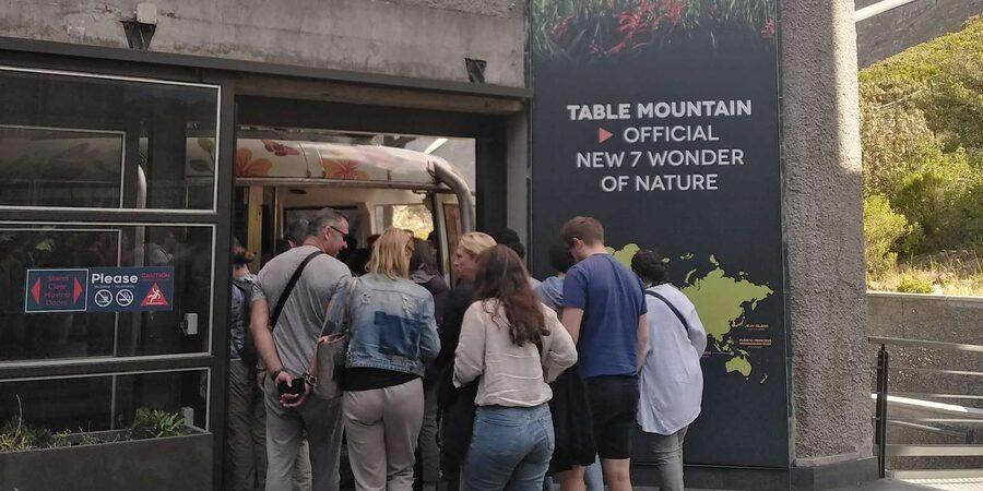 TABLE MOUNTAIN CABLE CAR EXPERIENCE WITH RESERVED TICKETS - Should you book it?