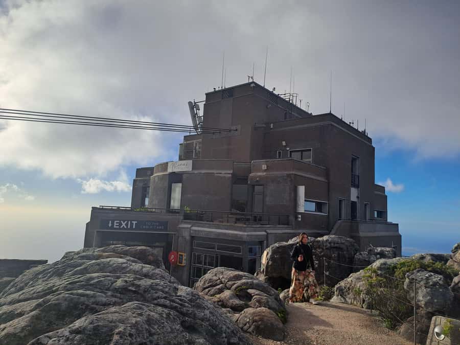 Table Mountain Cable Car Ticket with Transfer - Guides, language, and the human side of the trip