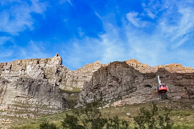 Table Mountain, Chapmans Peak Drive, Cape Point & Penguins - Table Mountain and its 1,067-meter summit
