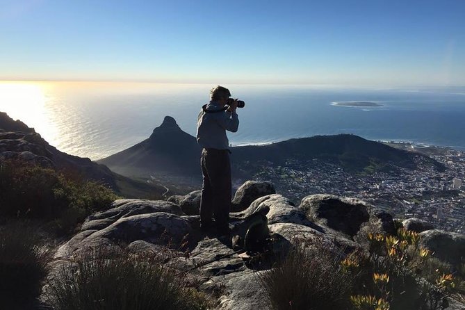Table Mountain Summit Walk for the Whole Family - PRIVATE - Walking to Maclear’s Beacon
