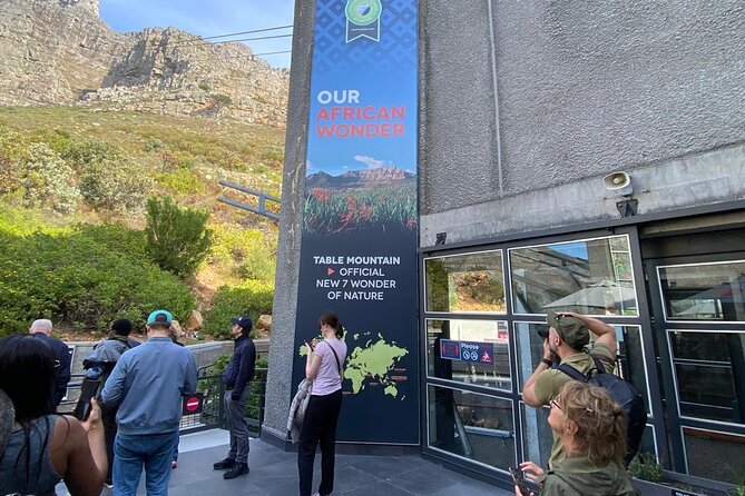 Table Mountain Tour including Pick Up & Drop Off from Cape Town - A strong first look at Cape Town