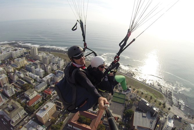Tandem Paragliding Cape Town Experience TABLE MOUNTAIN PARAGLIDE - The briefing and harness setup keep things simple
