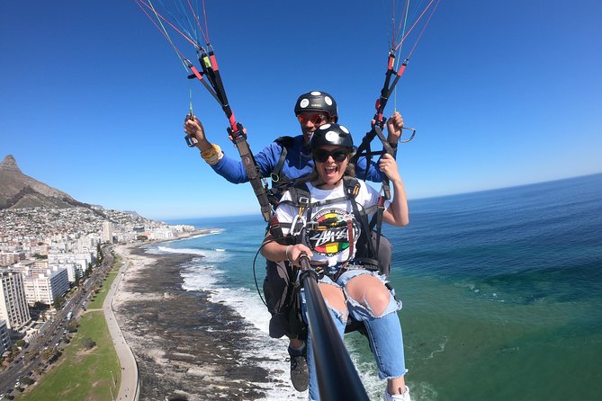 Tandem Paragliding in Cape Town - Flying with Ria, Ky, Hans, or Kayhan