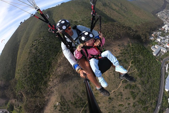 Tandem Paragliding in Cape Town - Taking the controls for a supervised moment