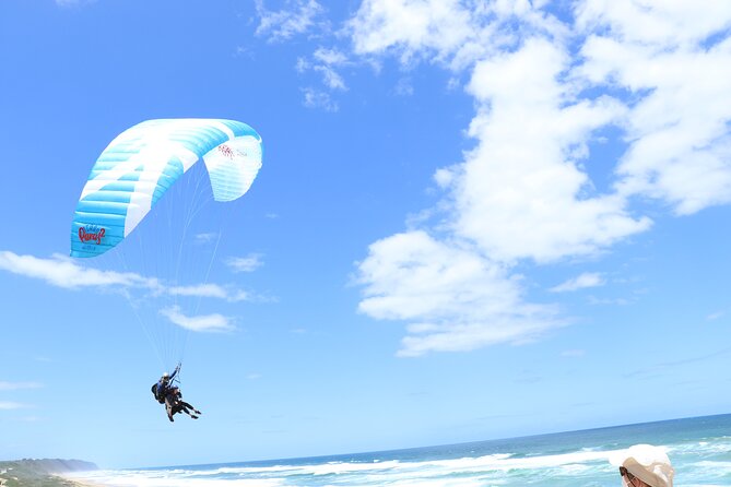 Tandem Paragliding Instructional Flights in Garden Route - Safety, equipment, and the role of the pilot