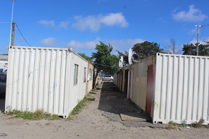 Township - Langa - Apartheid Museum Plus Arts and Culture Tour - Seeing how Langa moves at the taxi rank
