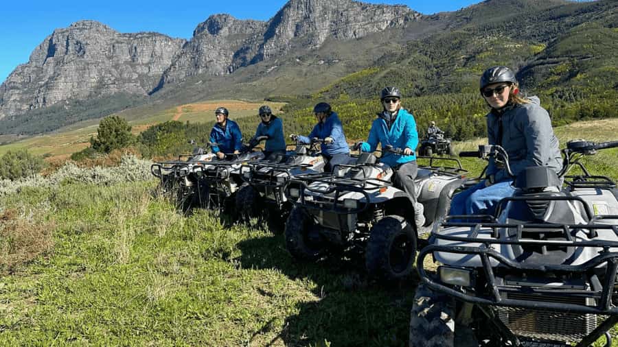 Vrede en Lust Wine Estate: 1H Quad Bike Trail - Riding through vineyards and mountain views